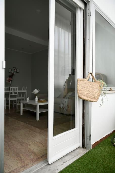Peaceful Hideaway Apartment Рим Екстериор снимка