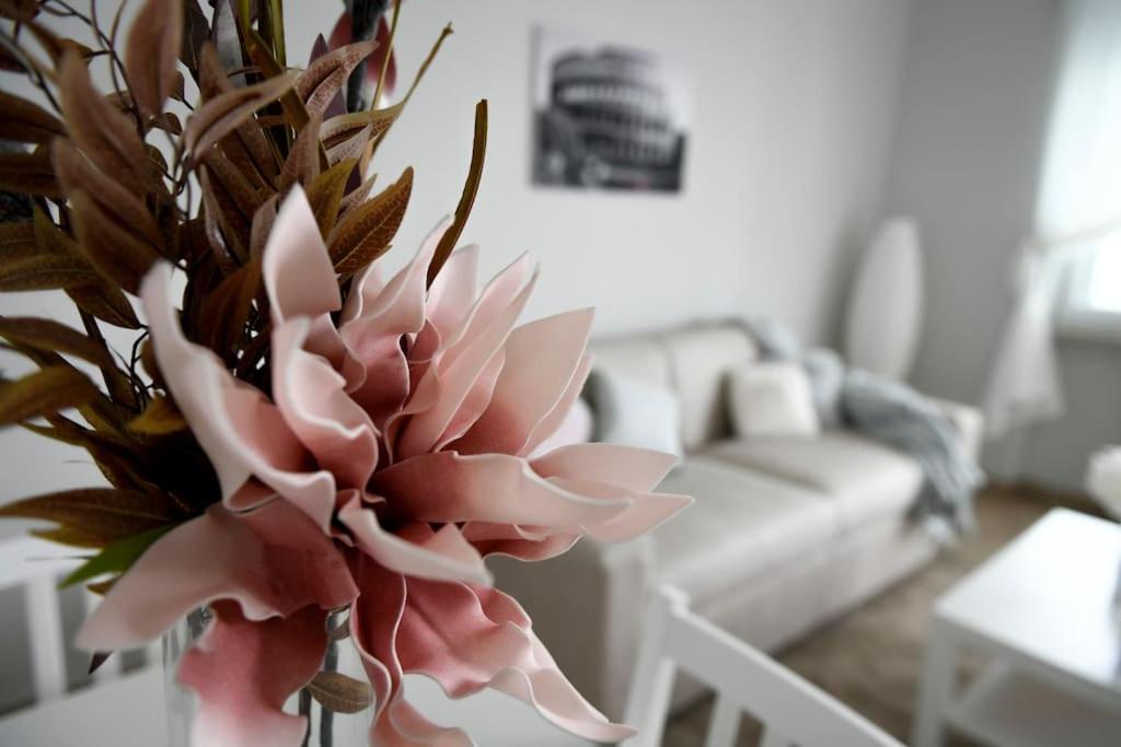 Peaceful Hideaway Apartment Рим Екстериор снимка