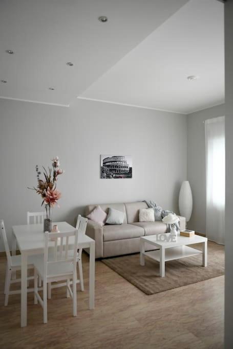Peaceful Hideaway Apartment Рим Екстериор снимка